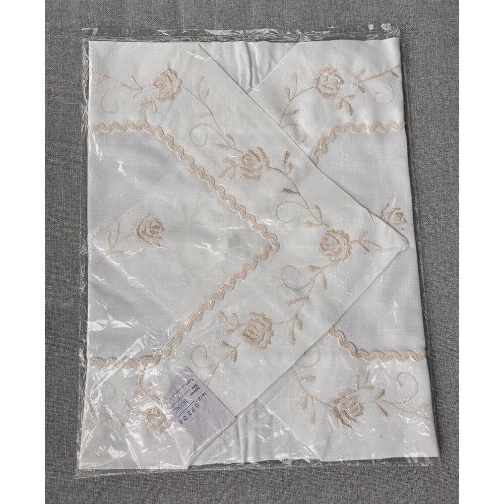 Vintage New White Hand Embroidery  Linen Table Runner Dresser Scarf 16x36 Floral